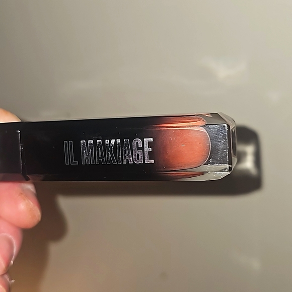Last 💧 Il Makiage Lip Service Hi-Shine Lip Glaze in Shade "PDA" - Picture 9 of 9